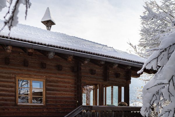 Genießen Sie Ihren Winterurlaub in uriger Atmosphäre im Luxury Biochalet Charles in Kärnten.